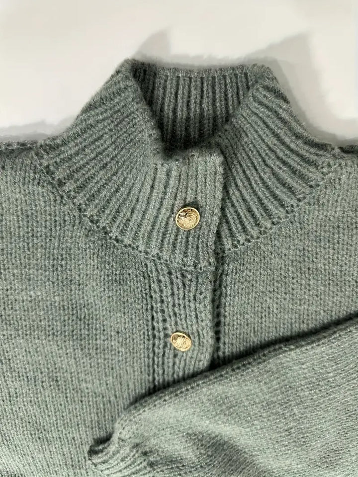 Women’s Buttoned Cardigan