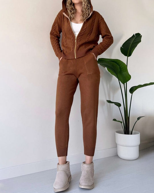 Women's Cable Knit Two-Piece Set with Hooded Zip Jacket and Cuffed Trousers