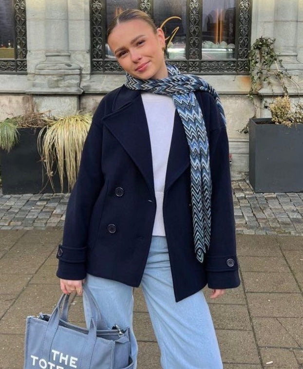 Women's Double-Breasted Cropped Trench Coat with Wide Lapels and Button Front