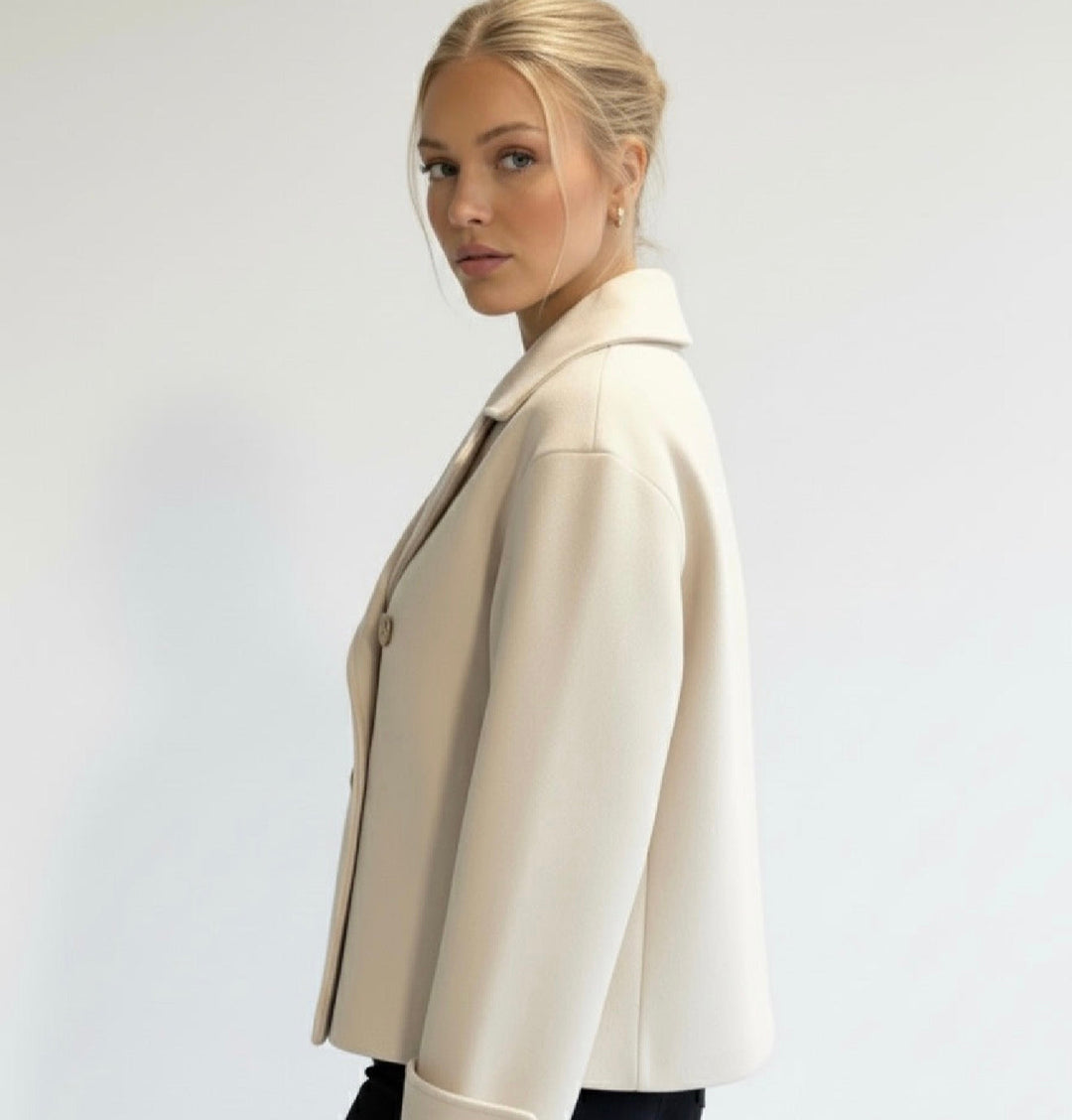 Women's Double-Breasted Cropped Trench Coat with Wide Lapels and Button Front