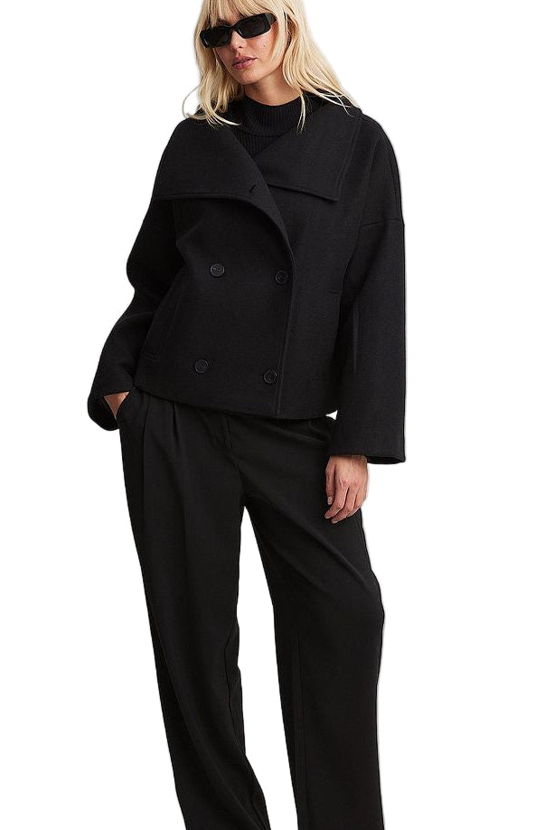 Women's Double-Breasted Jacket with Wide Lapel Collar and Button Closure