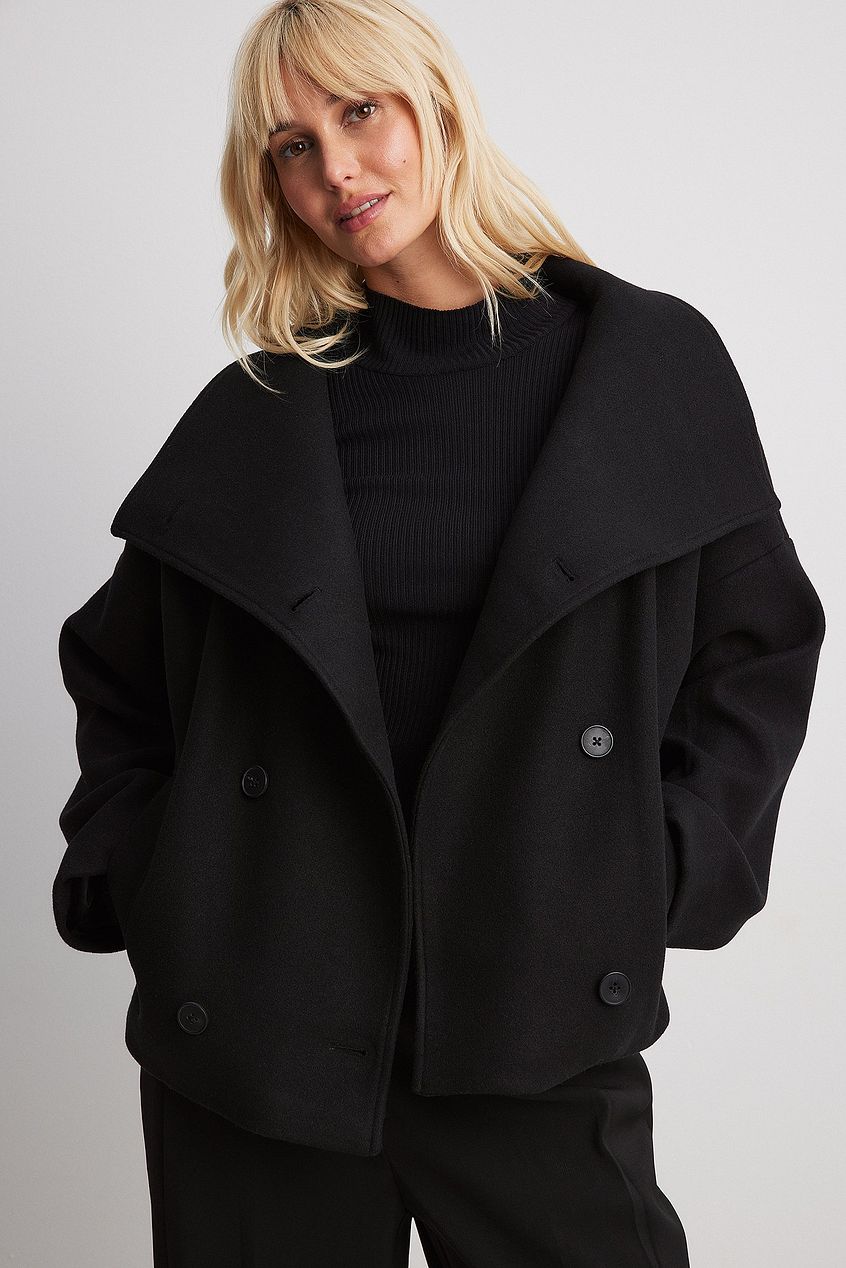 Women's Double-Breasted Jacket with Wide Lapel Collar and Button Closure