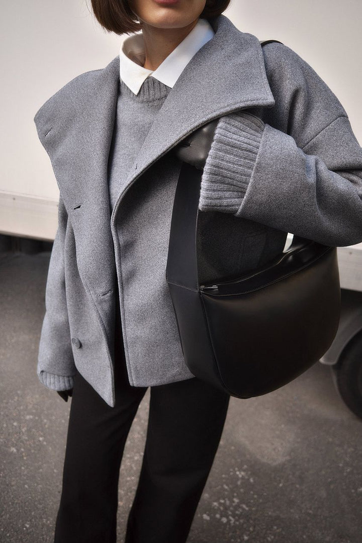 Women's Double-Breasted Jacket with Wide Lapel Collar and Button Closure