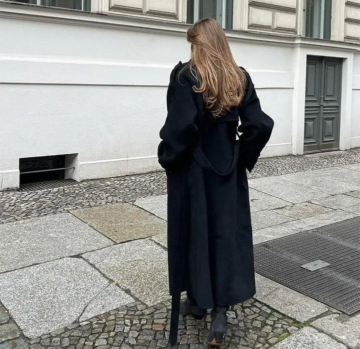 Women's Double-Breasted Maxi Coat with Lapel Collar and Belt
