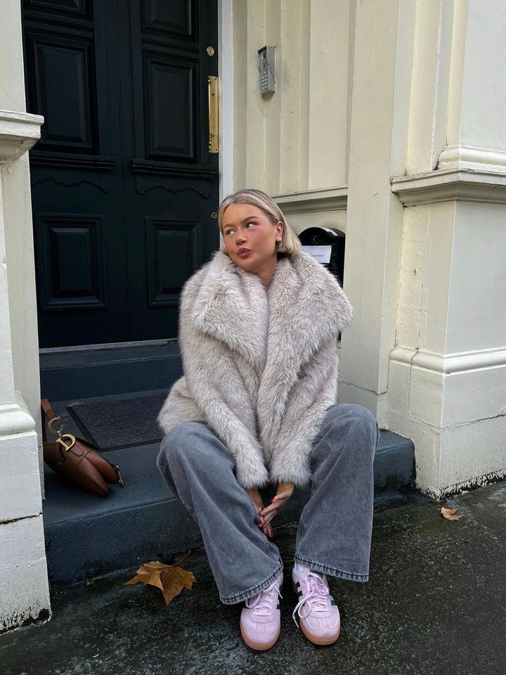 Women's Fluffy Textured Coat with Wide Collar