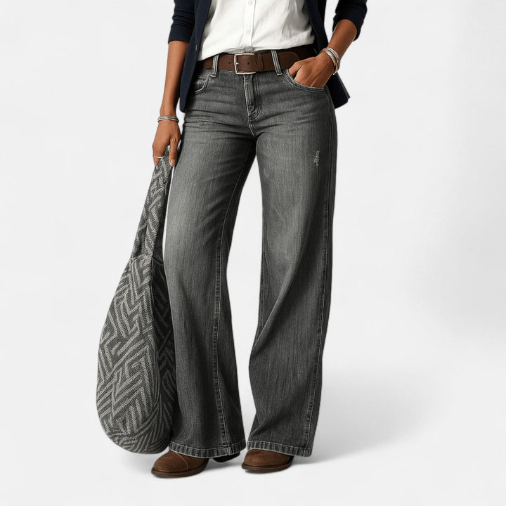 Women's High-Waisted Wide-Leg Jeans with Full-Length Leg and Five-Pocket Detail