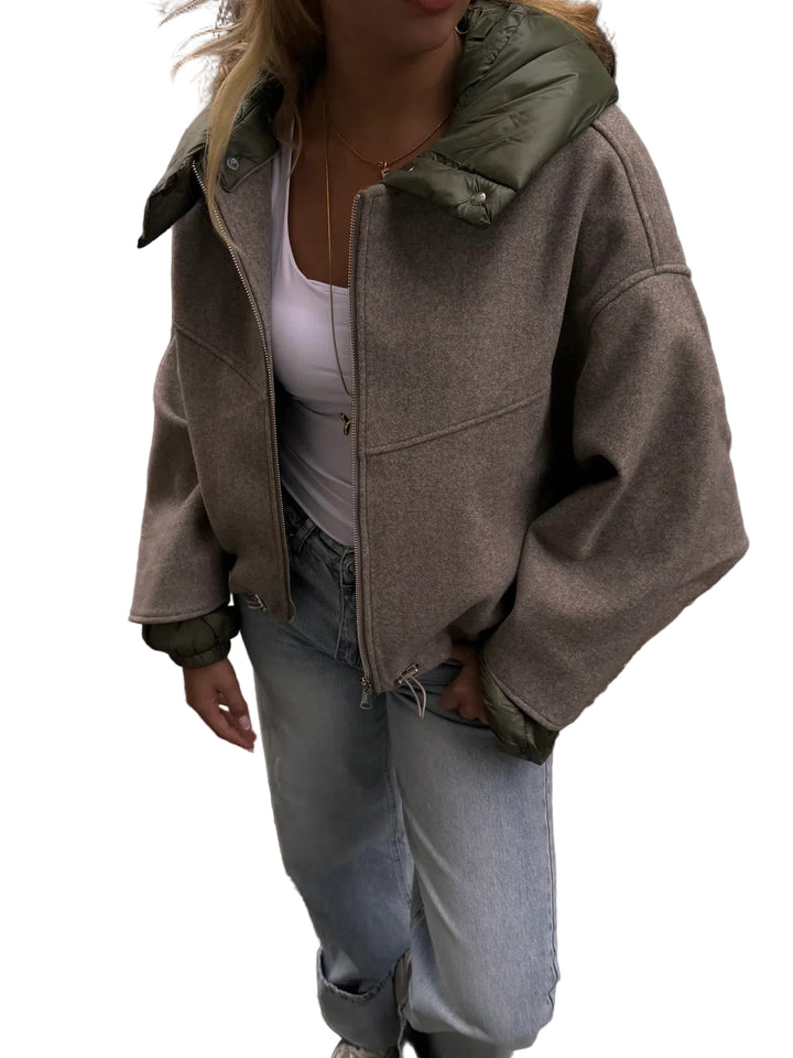 Women's Oversized Jacket with Lapel Collar and Side Pockets