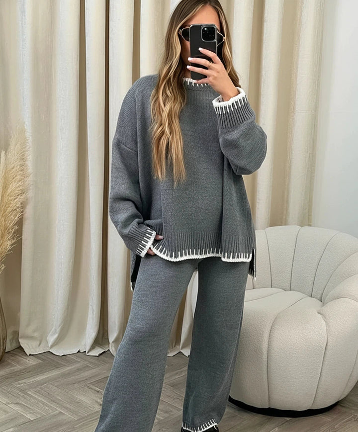 Women's Set with Round-Neck Jumper and Wide-Leg Trousers with Contrasting Stripes