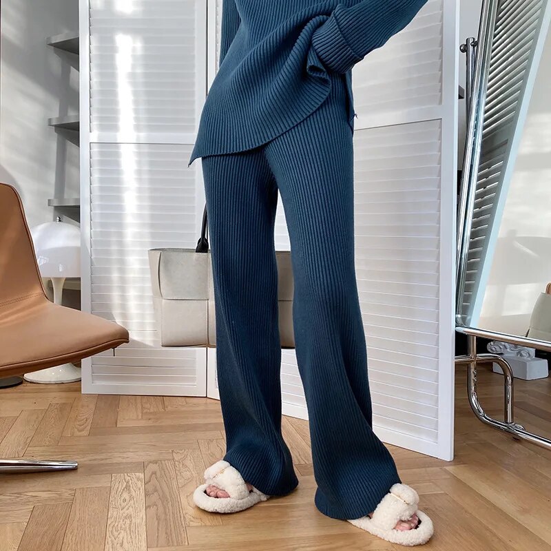 Women's Turtleneck Jumper and Wide-Leg Trousers Knit Set with Ribbed Texture
