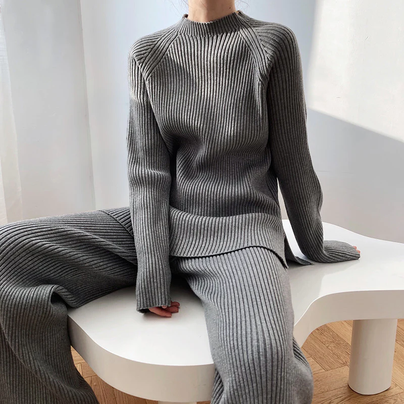Women's Turtleneck Jumper and Wide-Leg Trousers Knit Set with Ribbed Texture