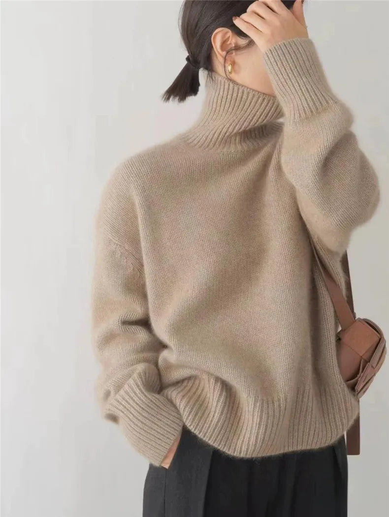 Women's Turtleneck Jumper with Ribbed Knit Texture and Long Sleeves